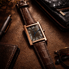 Universal Point Solo Tank Watch